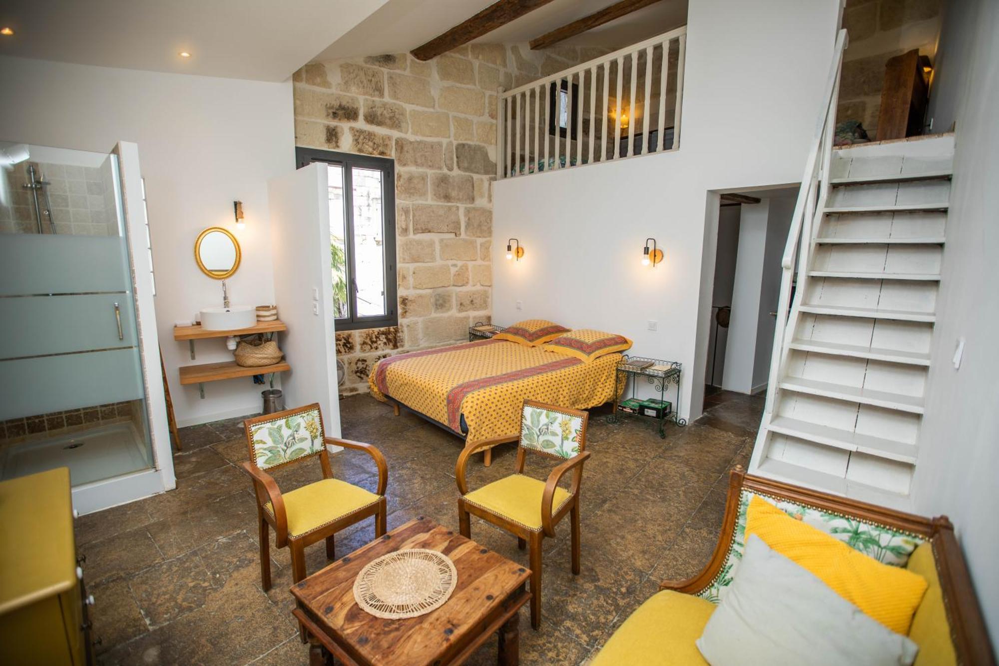 Oustaou De Betty Et Bob Bed and Breakfast Le Cailar Buitenkant foto
