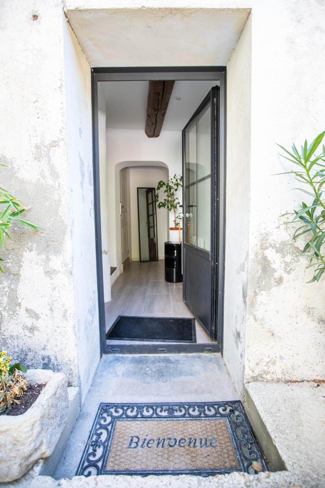 Oustaou De Betty Et Bob Bed and Breakfast Le Cailar Buitenkant foto